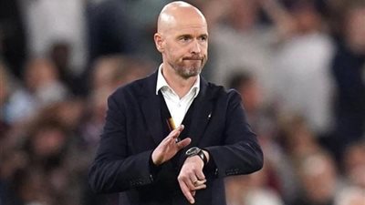 تقارير: «تين هاج» يتحدى نجوم مانشستر يونايتد