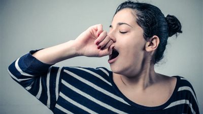 خلي بالك.. 3 فيتامينات يحتاجها الجسم عند التثاؤب