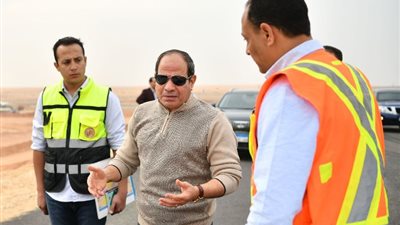 الرئيس السيسي عن سير العمل بالمحاور الجديدة: سنغير شكل القاهرة الكبرى وحركتها