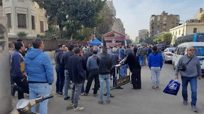 الانتخابات الرئاسية 2024.. توافد المواطنين على مدرسة المستقبل بالجيزة
