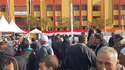 «الوطنية للانتخابات» تمد مدرسة الطبري في الشروق بالتعزيزات اللوجستية