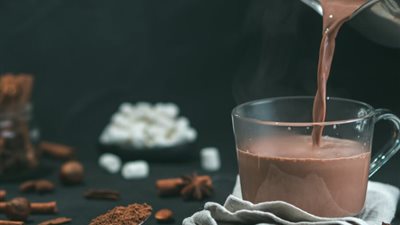 أفضل المشروبات الشتوية الساخنة التي تساعد على التركيز