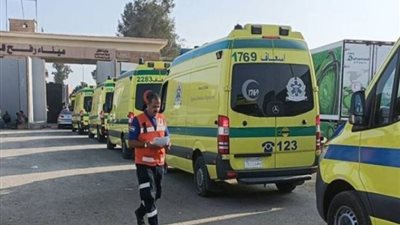 وصول 27 مصابًا إلى معبر رفح قادمين من غزة