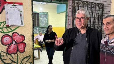 أحمد شوبير يدلي بصوته في الانتخابات الرئاسية