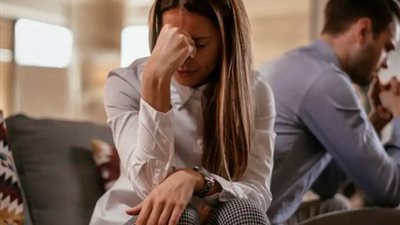 حتى لا تنخدعين .. علامات تدل على رغبة الرجل في الانفصال
