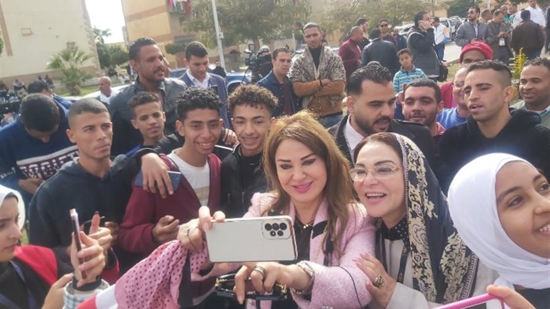الفنانة اللبنانية مادلين طبر