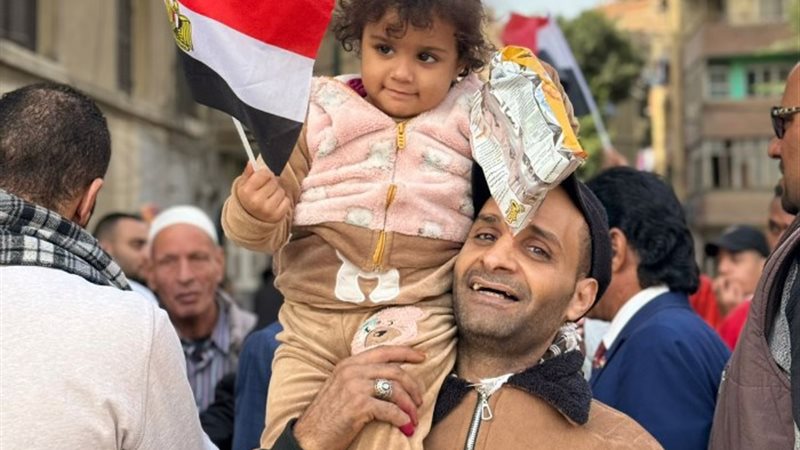 كثافة المواطنين أمام اللجان