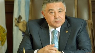 وفاة زوجة محافظ البحر الأحمر  وتشيع الجنازة غدا