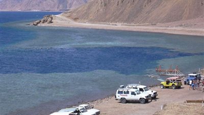 القاهرة الإخبارية: سقوط جسم طائر قبالة سواحل دهب تعامل معه الدفاع الجوي المصري