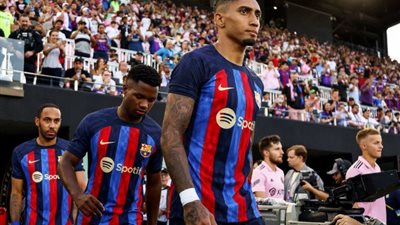 التشكيل الرسمي لموقعة برشلونة وفالنسيا في الدوري الإسباني