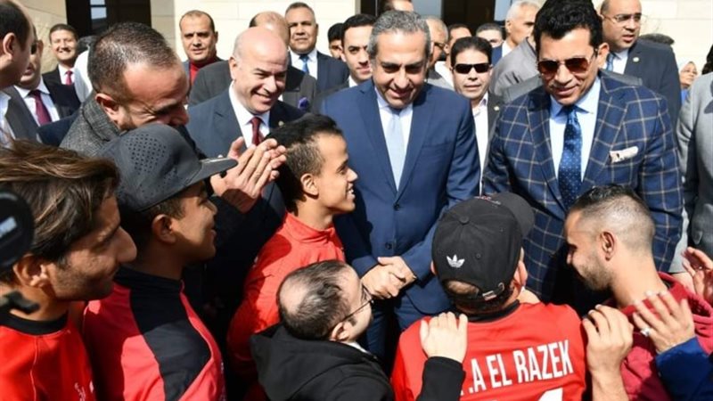 وزير الشباب والرياضة
