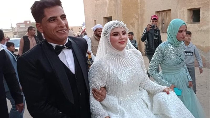 حفلات الزفاف تزين الانتخابات