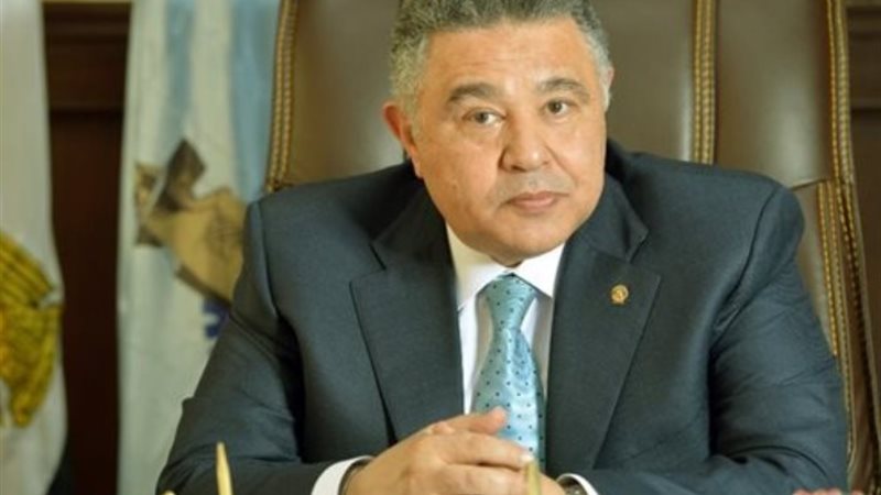 اللواء عمرو حنفي محافظ البحر الأحمر،