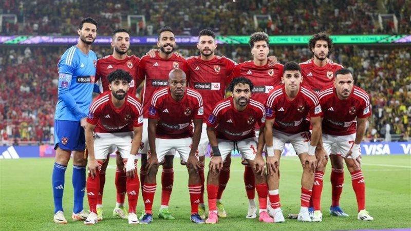 لاعبو الأهلي