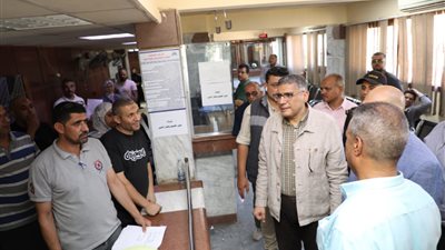 محافظ الجيزة يتفقد المركز التكنولوجي بمنشأة القناطر لمتابعة خدمات المواطنين