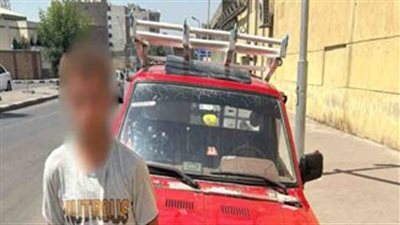 أمن القاهرة ضبط سائق سيارة ربع نقل لسيره عكس الإتجاه بالخليفة
