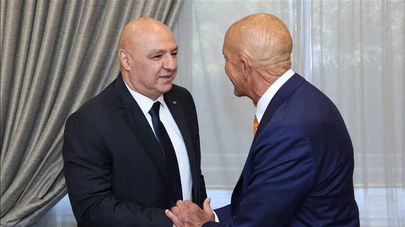 الرئيس اللبناني مع المبعوث الأمريكي توماس باراك 