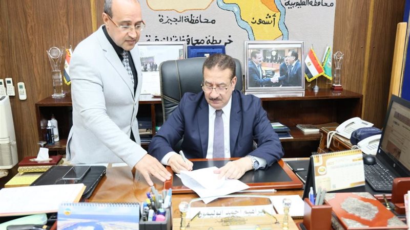 جانب من اعتماد تنسيق القبول بالمدارس 