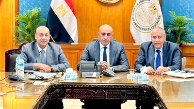 وزيرالتعليم يوجه بتكثيف متابعة كاميرات المراقبة أثناء سير العملية الامتحانية