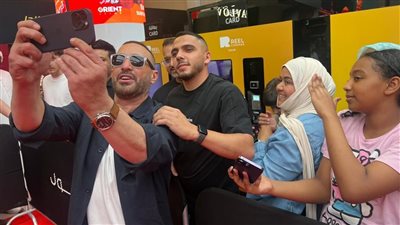 أحمد السقا يحتفل بالعرض الخاص لفيلم 