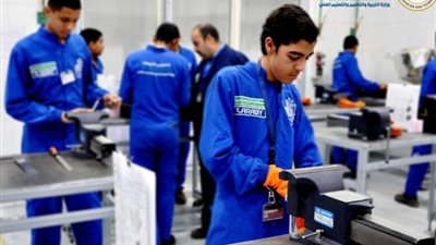 المدارس التكنولوجية تفتح أبوابها لطلاب الإعدادية.. هل تكون بديلًا للثانوي العام؟