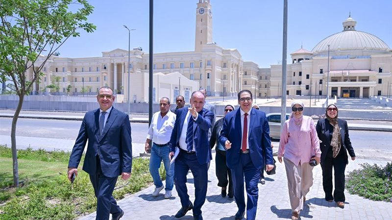خلال تفقد جامعة القاهرة الأهلية