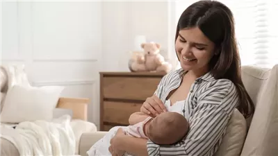 هل طفلك يرضع جيدًا؟.. 7 علامات تؤكد كفاية الرضاعة الطبيعية