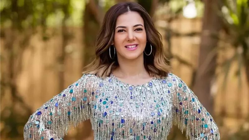 دينا سمير غانم