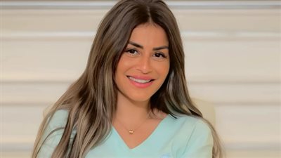 منة فضالي تثير الجدل بالفستان الأبيض والتاج.. ما القصة؟