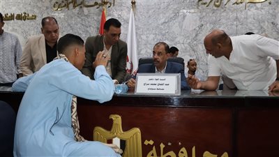 محافظ سوهاج: الاستجابة لطلبات وشكاوى المواطنين أهم أولوياتنا