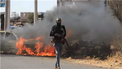 غارات إسرائيلية كثيفة واشتباكات عنيفة تشعل محاور السويداء ودرعا فجرًا (فيديو)