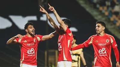 معلول والسولية أبرزهم.. تشكيل كامل من الراحلين عن الأهلي قبل بدء الموسم الجديد