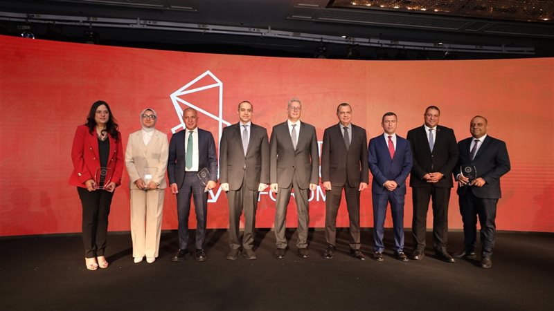 المكرمين من جانب وزير البترول