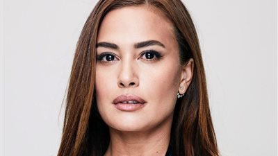 منة شلبي تنعي والدة الفنانة هند صبري: حبيبة قلبي وعشرة العمر 