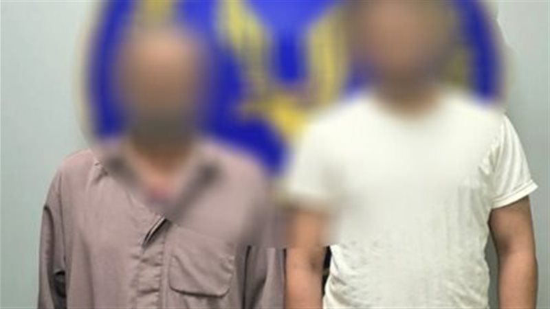 المتهمان عقب ضبطهما 