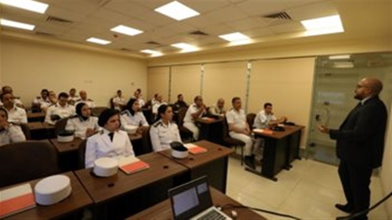 جانب من الدورة 