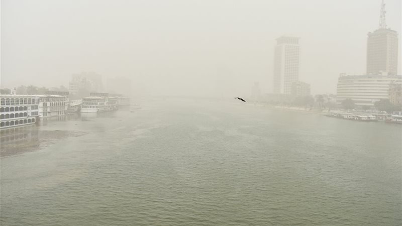 عاصفة رملية تضرب أسوان