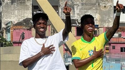 تمثال شمعي لفينيسيوس جونيور في قلب ريو دي جانيرو قبل الرحيل من مدريد