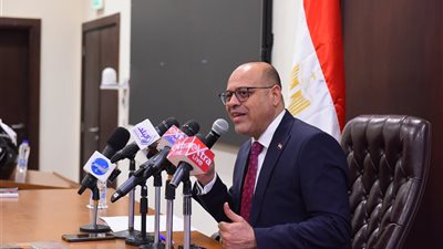 وزير العمل: دعم وحماية الفئات الأكثر احتياجا تنفيذا لتوجيهات الرئيس السيسي