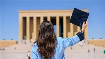 كيف تساعد إبنك في اختيار التخصص الجامعي المناسب بعد نتيجة الثانوية العامة 2025؟
