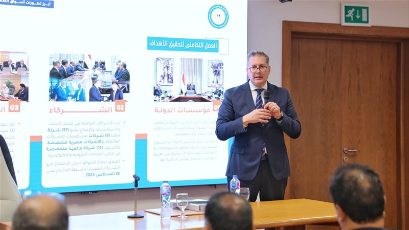 المهندس كريم بدوي، وزير البترول