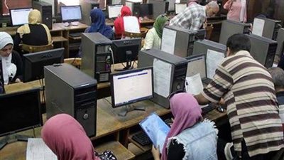 معامل الحاسبات بالجامعات الحكومية تنتظم في تقديم الدعم الفني لطلاب الثانوية