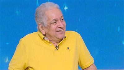المخرج عمر عبد العزيز يعلن انفصاله: اتعودت على الوحدة بعد زوجتي الأولى