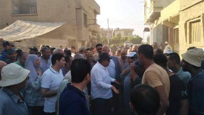 «مش همشي غير لما توصل الميه لكل بيت».. محافظ الدقهلية يحل أزمة عرب شراويد 