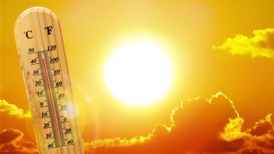 موجة حارة خانقة تضرب مصر.. ودرجة الحرارة بالقاهرة 40