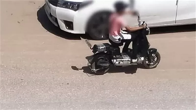 سكوتر أطفال كهربائي