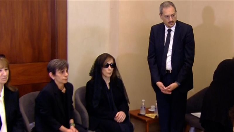 فيروز في عزاء ابنها زياد الرحباني