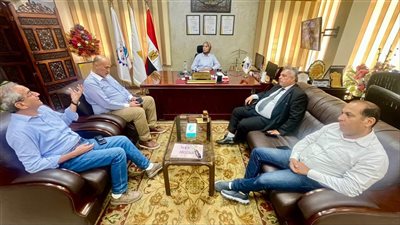 مسؤولو «السويس الجديدة» يستقبلون وفدا من «البترول» ضمن مبادرة 