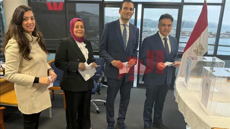 أول صور لتصويت المصريين بالخارج بانتخابات الشيوخ بنيوزيلند
