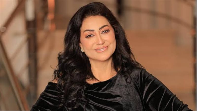 وفاء عامر